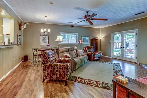 374 Erwin Dr, Memphis, TN 38117 photo 7