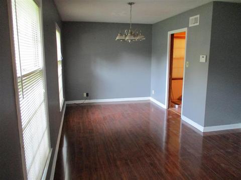 445 E Raines Rd, Memphis, TN 38109 photo 6