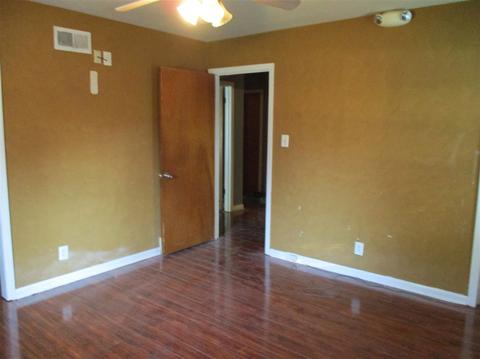 445 E Raines Rd, Memphis, TN 38109 photo 10