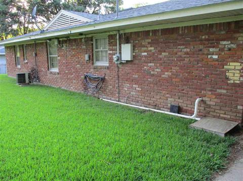 445 E Raines Rd, Memphis, TN 38109 photo 17