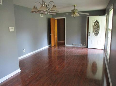 445 E Raines Rd, Memphis, TN 38109 photo 8