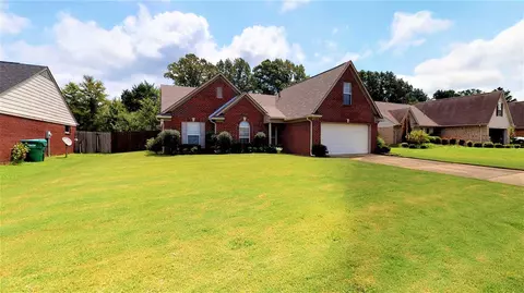 6574 White Hawk Ln, Olive Branch, MS 38654 photo 2
