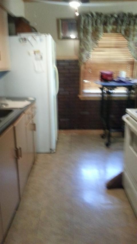 848 Red Leaf Ln, Memphis, TN 38109 photo 3