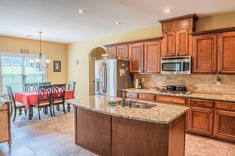 1304 Raindrop Dr, Collierville, TN 38017 photo 9