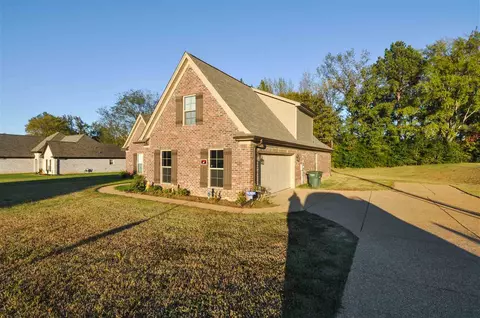 106 Eagle View Dr, Senatobia, MS 38668 photo 2