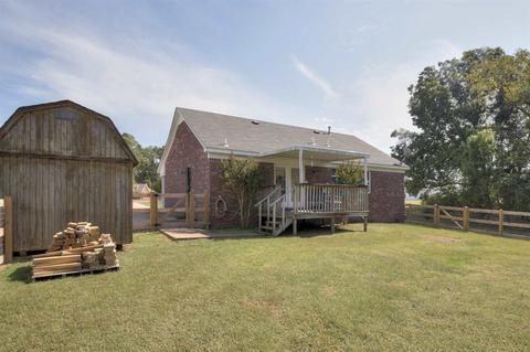 273 Charles Mckee Pl, Covington, TN 38019 photo 3