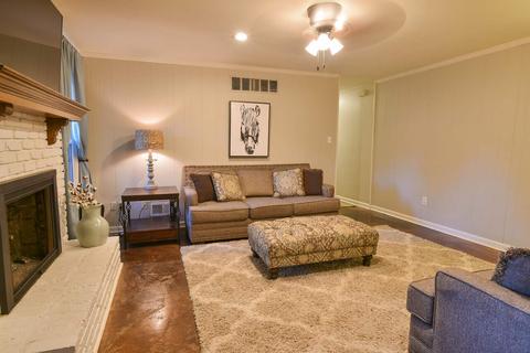 222 E Powell Rd, Collierville, TN 38017 photo 8