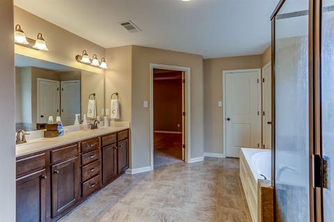 4945 Trinity Oak Dr, Olive Branch, MS 38654 photo 15