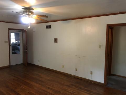 1524 E Raines Rd E, Memphis, TN 38116 photo 3