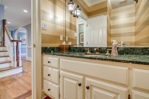 917 E Riverwalk Dr, Memphis, TN 38120 photo 11