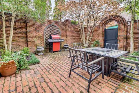 917 E Riverwalk Dr, Memphis, TN 38120 photo 18