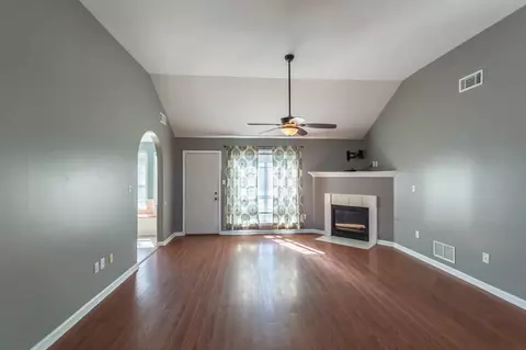 9635 Geneva Loop N, Olive Branch, MS 38654 photo 6