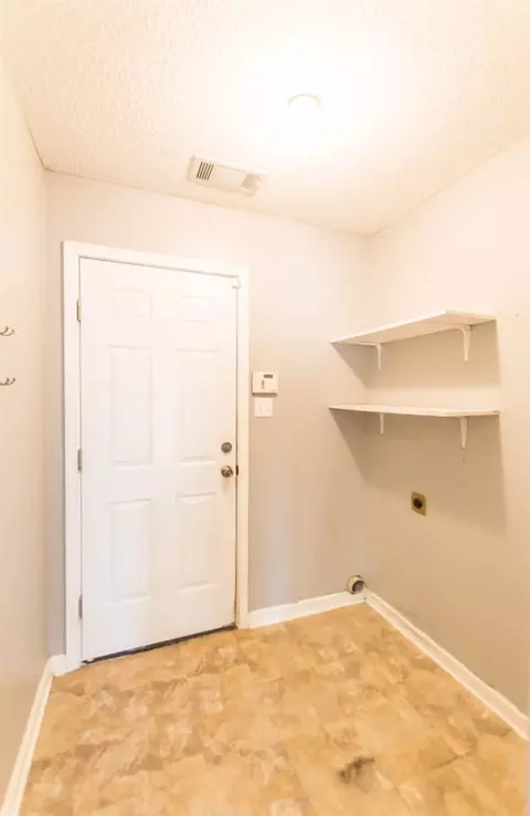 9635 Geneva Loop N, Olive Branch, MS 38654 photo 13
