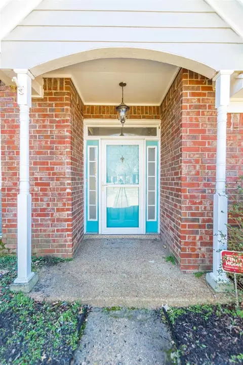 9635 Geneva Loop N, Olive Branch, MS 38654 photo 2
