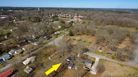 308 Pike St, Iuka, MS 38852 photo 2