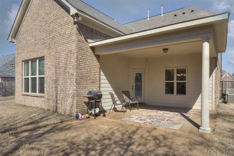 7891 Pips Ridge Ln, Bartlett, TN 38133 photo 2