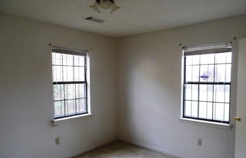 696 Ayers St, Memphis, TN 38107 photo 8
