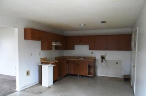 696 Ayers St, Memphis, TN 38107 photo 6