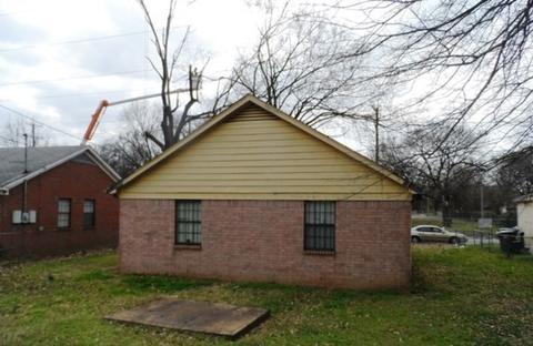 696 Ayers St, Memphis, TN 38107 photo 3