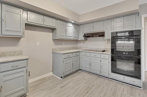 2440 Pinnacle Pt, Bartlett, TN 38134 photo 4