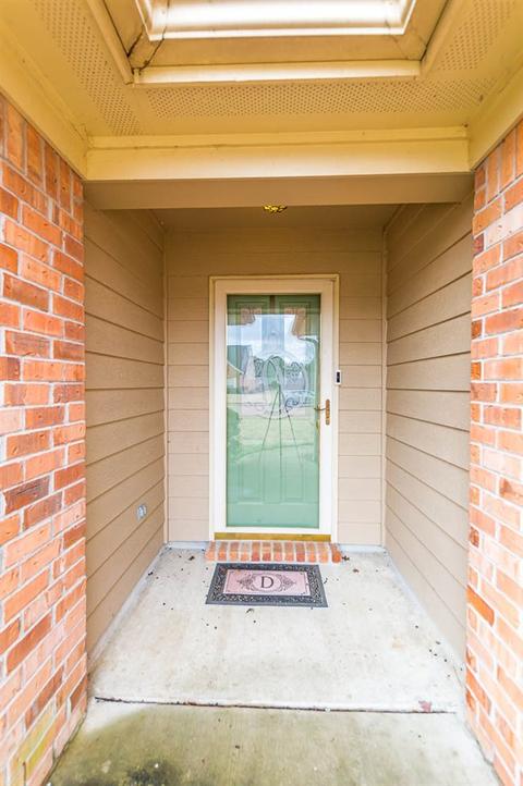 6267 Sandbourne Dr E, Olive Branch, MS 38654 photo 2