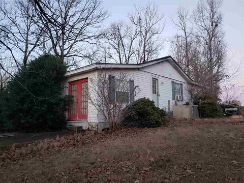 132 Treece St, Selmer, TN 38375 photo 9