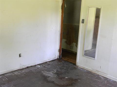 5040 Eighth Rd, Memphis, TN 38109 photo 9