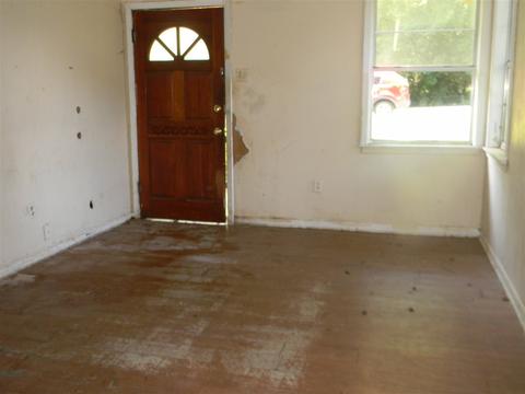 5040 Eighth Rd, Memphis, TN 38109 photo 2