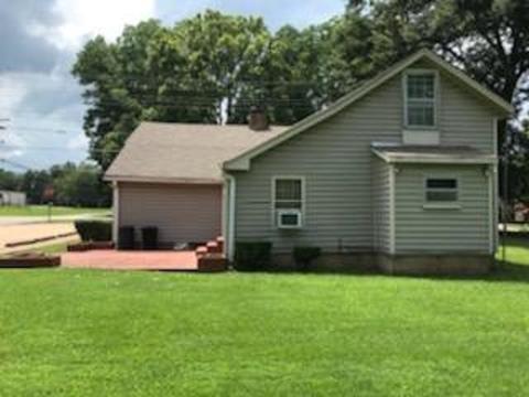 218 Jones St SE, Bolivar, TN 38008