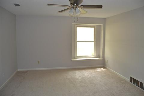 1064 Moorefield Rd, Collierville, TN 38017 photo 2
