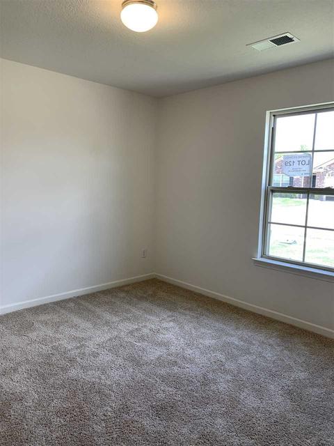 841 Ruby Creek Cv, Memphis, TN 38109 photo 8