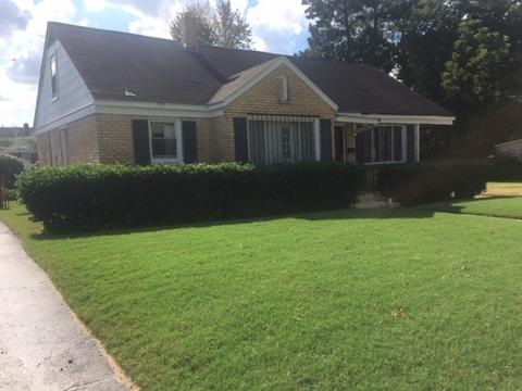 2163 Berkeley Ave, Memphis, TN 38108 photo 1