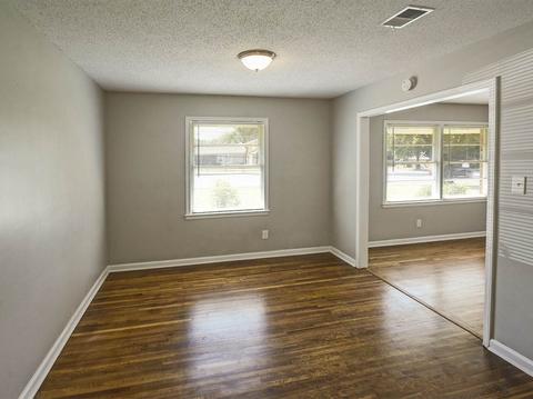 1408 E Raines Rd, Memphis, TN 38116 photo 5
