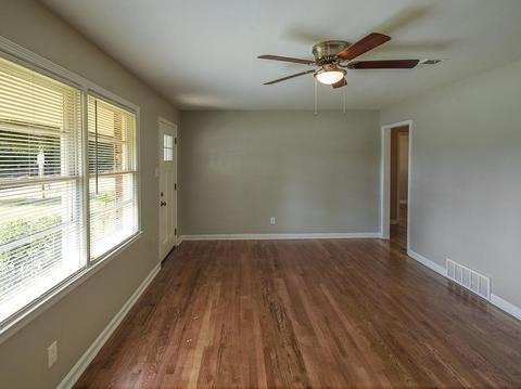 1408 E Raines Rd, Memphis, TN 38116 photo 11