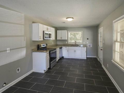 1408 E Raines Rd, Memphis, TN 38116 photo 3