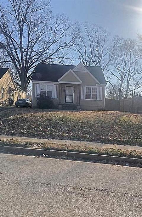 2425 Lamar Cir, Memphis, TN 38114 photo 1
