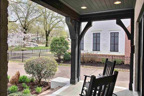 185 Cooper St, Collierville, TN 38017 photo 3