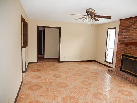 4475 Window Dr, Memphis, TN 38135 photo 3
