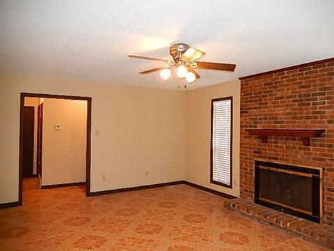 4475 Window Dr, Memphis, TN 38135 photo 6