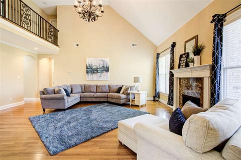 1025 E Old Hearthstone Cir E, Collierville, TN 38017 photo 4