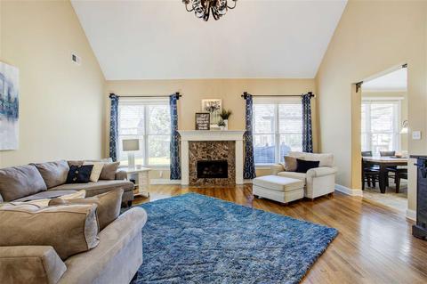 1025 E Old Hearthstone Cir E, Collierville, TN 38017 photo 2