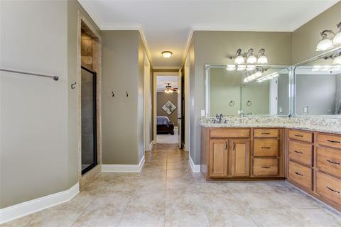 1025 E Old Hearthstone Cir E, Collierville, TN 38017 photo 13
