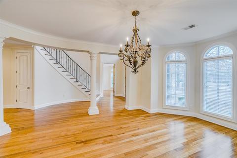 1065 E Old Hearthstone Cir, Collierville, TN 38017 photo 8