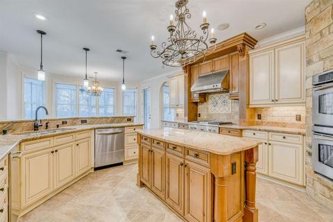 1065 E Old Hearthstone Cir, Collierville, TN 38017 photo 13