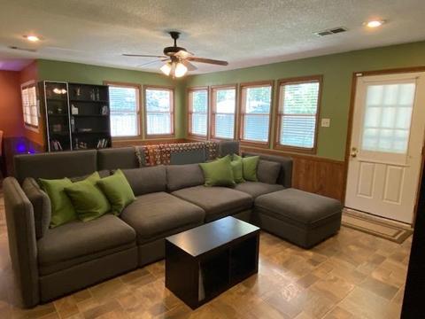 4558 E Dearing Rd E, Memphis, TN 38117 photo 2