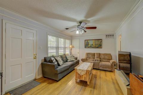 1387 Dearing Rd, Memphis, TN 38117 photo 3
