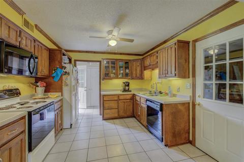 1387 Dearing Rd, Memphis, TN 38117 photo 5