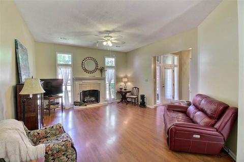 397 Ashley Dr, Collierville, TN 38017 photo 4