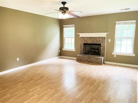 73 E White Rd, Collierville, TN 38017 photo 2