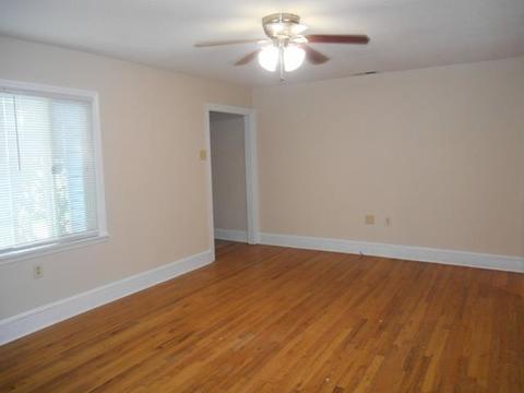 828 Douglas St, Covington, TN 38019 photo 2